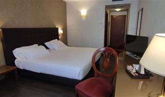 1 king bed, superior room