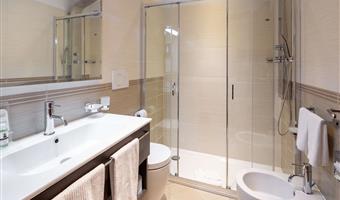 1 queen bed, 2 single sofabeds, deluxe room sea view with balcony, non-smoking