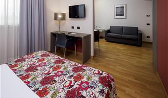 1 queen bed, superior room
