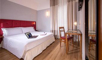 1 queen bed, superior room