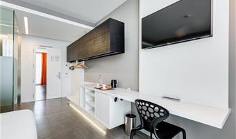 1 king bed, classic room, wi-fi, digital television, minibar with free water