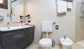 1 king bed, non-smoking room, comfort room, separate building, 32 inch led television