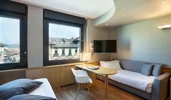 1 queen bed, non-smoking