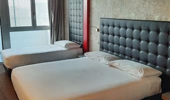 1 queen and 1 single, classic room, terrace
