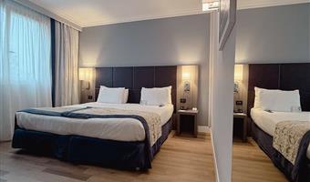 2 single beds, superior room
