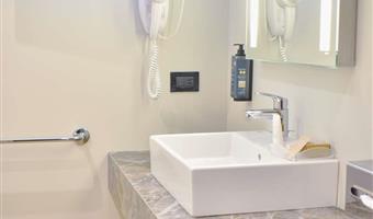 2 single beds, superior room