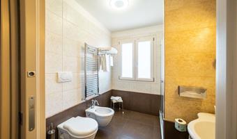 2 single beds, non-smoking, classic room, smart tv 43