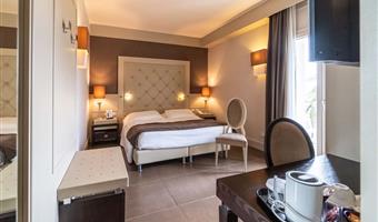 1 king bed, non-smoking, superior room, gulf view, smart tv 43