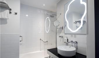 1 queen and 1 single, non-smoking, standard room, free wireless internet