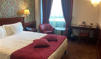 1 queen bed, classic room, wi-fi