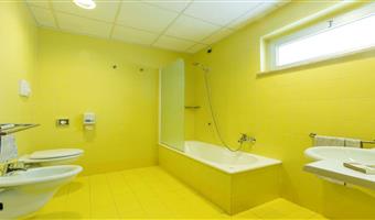 1 king 1 single, comfort room, balcony