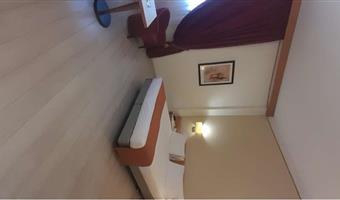 1 queen bed, standard room, flat screen television, wi-fi, air-conditioned, coffee maker