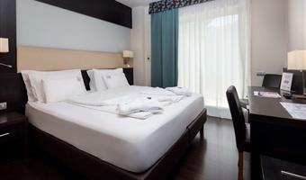 1 king bed, non-smoking, executive room, spa access