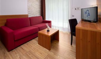 1 king bed, junior suite, sofabed, wi-fi, free pay tv, bathrobe and slippers, spa access