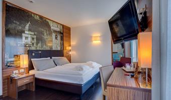 1 king bed, junior suite, sofabed, wi-fi, free pay tv, bathrobe and slippers, spa access