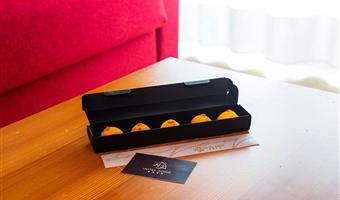 1 king bed, junior suite, sofabed, wi-fi, free pay tv, bathrobe and slippers, spa access