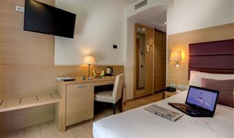 1 single bed, non-smoking, classic room, french size bed