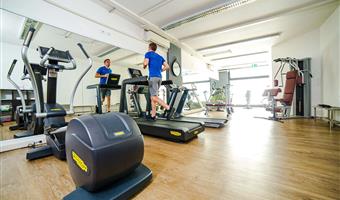 1 single bed, non-smoking, classic room, french size bed