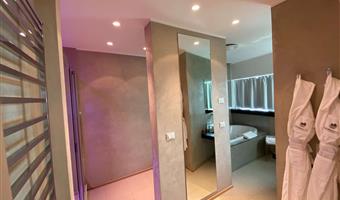 1 king bed, junior suite, prestige room, jacuzzi, dining area, sound proof windows, wi-fi