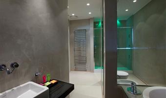1 king bed, junior suite, prestige room, jacuzzi, dining area, sound proof windows, wi-fi
