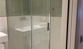 1 king bed, standard room, twin on request, wi-fi, sound proof windows, safety box