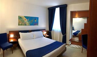 1 queen bed, standard room, non smoking room