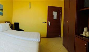2 single beds, non-smoking, superior room, sea view