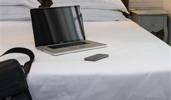 1 king bed, deluxe room, balcony, sea view, twin on request