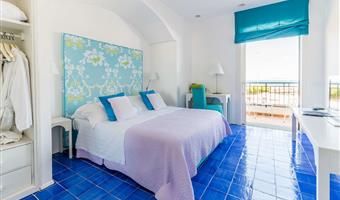 1 queen bed, non-smoking, standard room, sea view, balcony, full breakfast