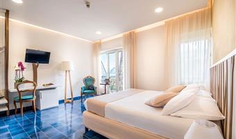 1 king bed, non-smoking, superior room, balcony, sea view, convertible into two twin beds, full breakfast