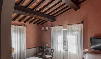 1 queen and 1 single, non-smoking, superior room, river view