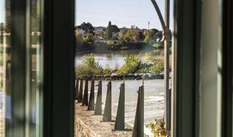 1 queen and 1 single, non-smoking, superior room, river view