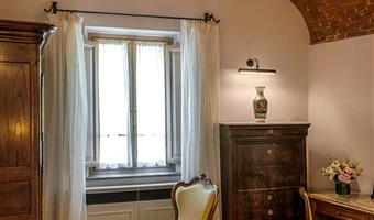 1 queen bed, non-smoking, classic room