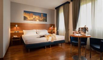 1 king bed, non-smoking, executive room, convertible into two twin beds, bathrobes and slippers