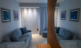 suite-1 queen bed, non-smoking, sofabed, private garden