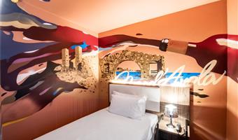 accessible - 1 single, mobility accessible, roll in shower, comfort room, non-smoking
