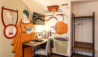 accessible - 1 single, mobility accessible, roll in shower, comfort room, non-smoking