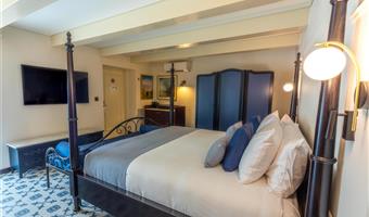 1 king bed, non-smoking, deluxe room