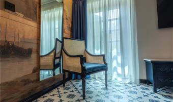 1 king bed, non-smoking, deluxe room
