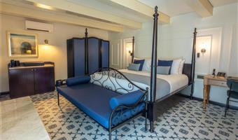 1 king bed, non-smoking, deluxe room