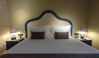 1 king bed, non-smoking, junior suite, sofa