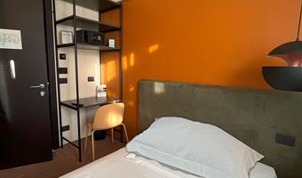 1 single bed, non-smoking, french size bed 140 cm