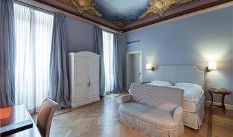 1 queen bed, non-smoking, deluxe room, view, convertible into two twin beds