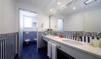 1 king bed, non-smoking, junior suite, sofabed for one person, terrace, sea view, deluxe furniture