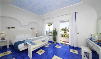 1 king bed, non-smoking, superior room, balcony, sea view