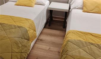 1 cama de matrimonio grande, no fumador, balcón, sea view, cafetera y tetera