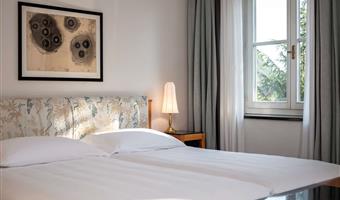 1 cama de matrimonio extragrande, habitación comodidad, vistas a la montaña, bathtub, posibilidad de dos camas individuales