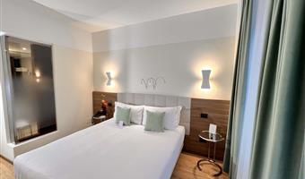 1 cama de matrimonio grande, habitación comodidad