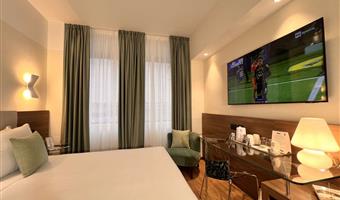 1 cama de matrimonio grande, habitación comodidad