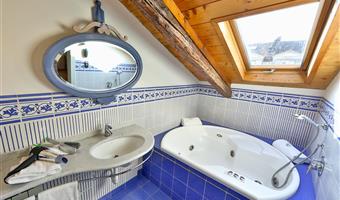 1 cama de matrimonio grande, suite junior, jacuzzi